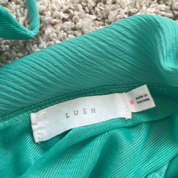 Lush women’s dress. Size medium - Picture 3 of 3